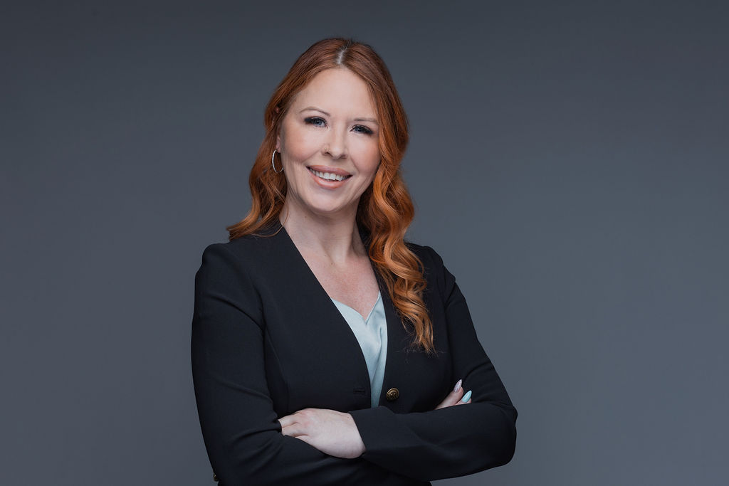 Frau Jasmin Schneider